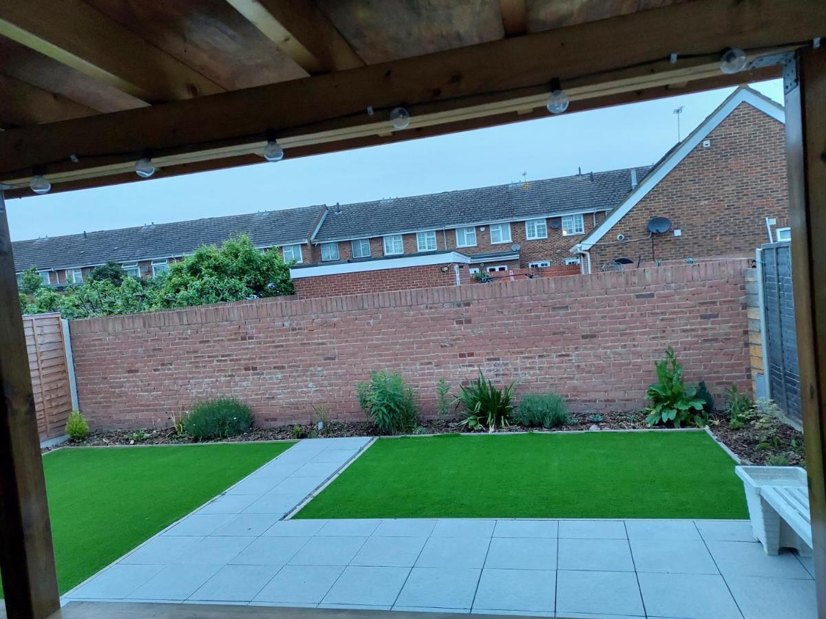 Heathrow-Windsor Guest House Slough Exterior foto